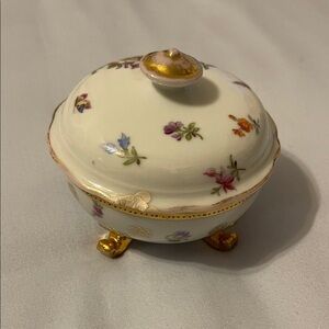 Vintage Round Floral Porcelain Trinket Box with Gold Feet